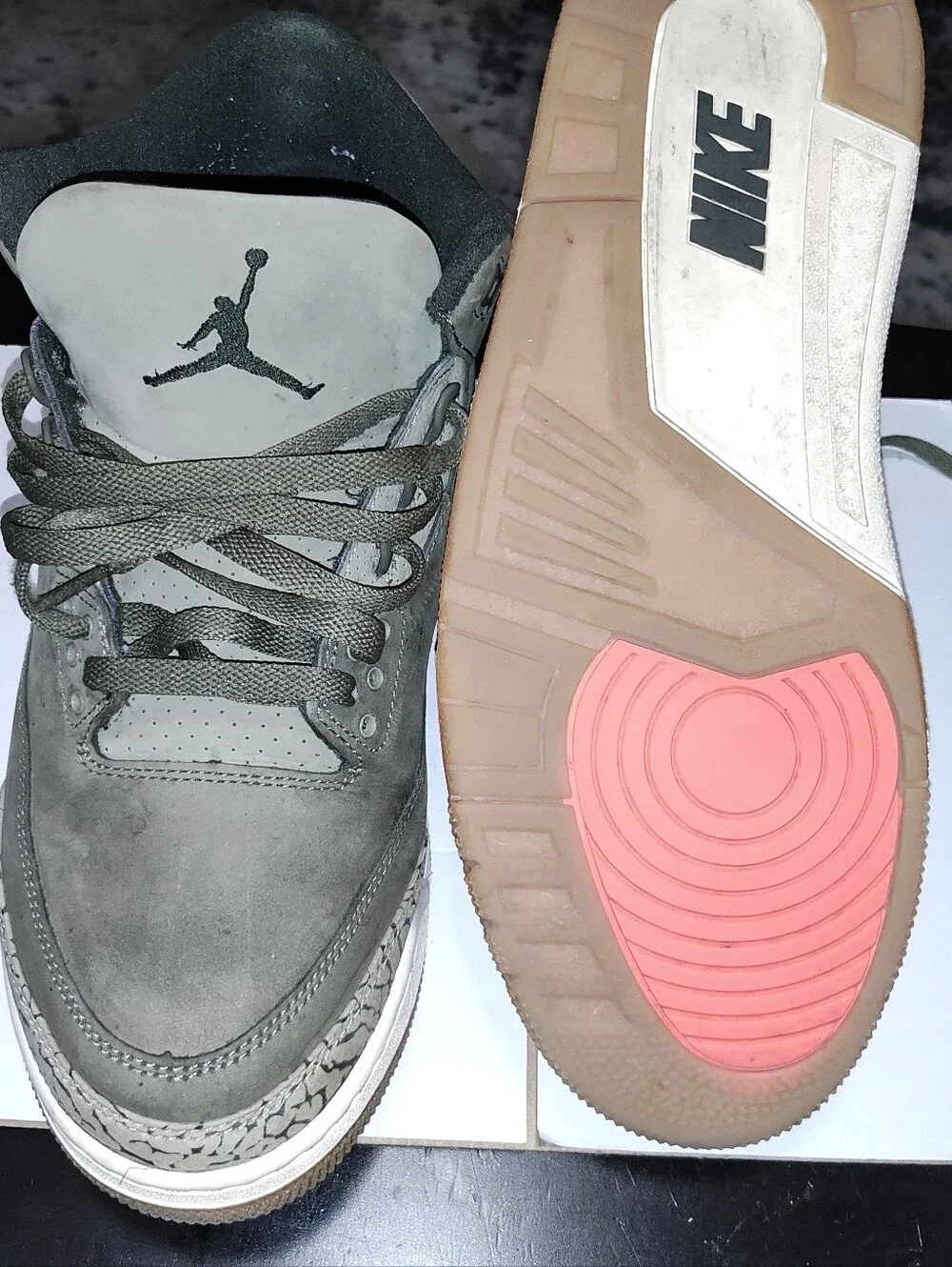 Nike olive white gray
